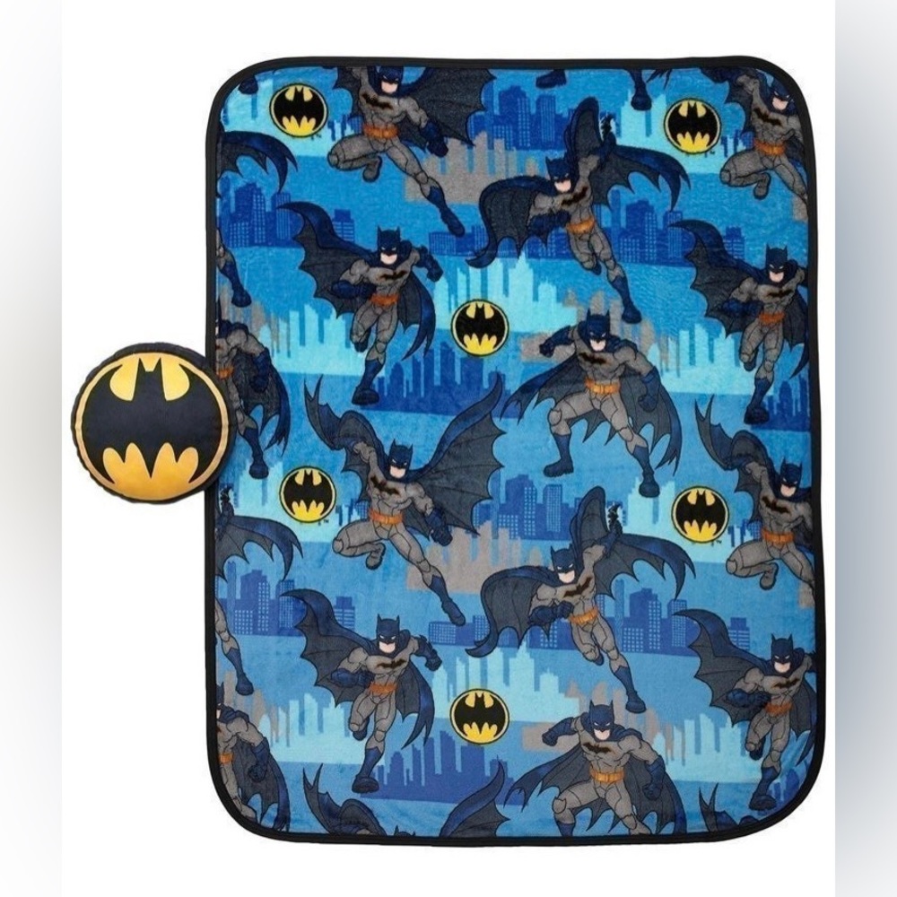 Batman blanket and pillow Nogginz